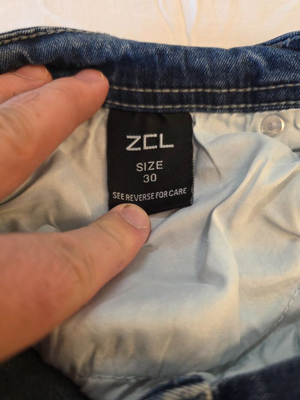ZCL Men's Distressed Cross Patch Denim Jeans Light Wash Blue Size 30 Streetwear - Picture 10 of 16